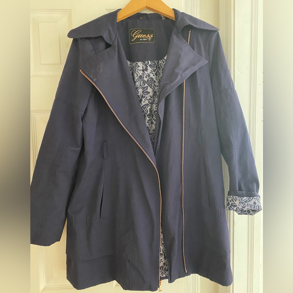 Guess Jacket - Perfect for Spring - Navy Blue. Gorgeous Lining